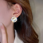 Boucles d'Oreilles Carrées Chic avec Opale et Zircon