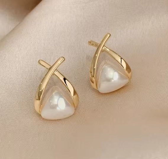 Boucles d'oreilles vintage Druppeloor avec perles en croix et triangle